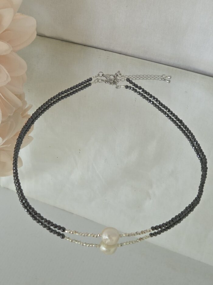Halsband PÄRLA, hematit | LillieCharlotte